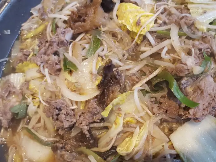 다양한 재료가 어우러진 불고기 요리