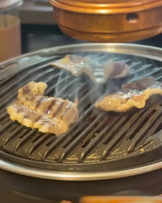 지글지글 익어가는 고기