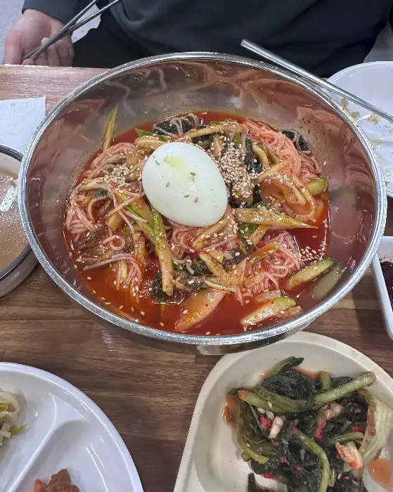 매콤달콤한 쫄면