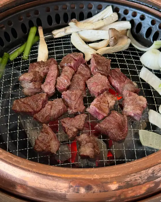 갈비명가이상 길음신관 숯불 위에 구워지는 부드러운 갈비