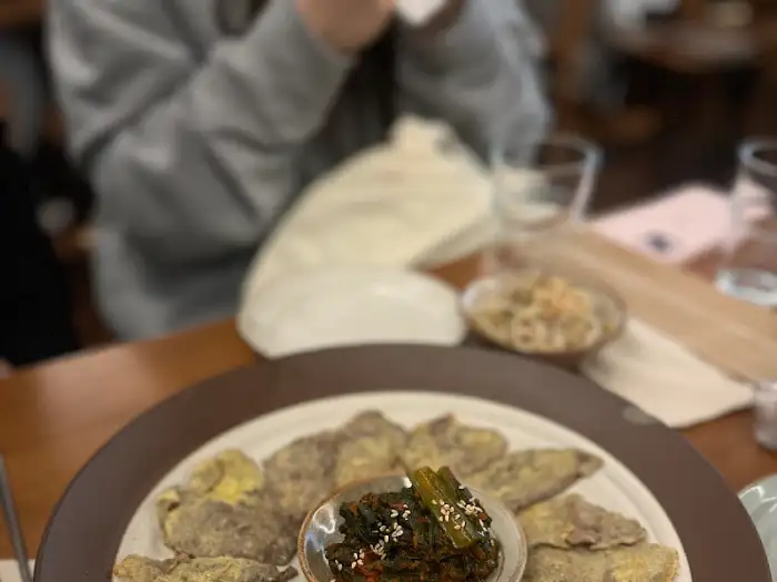 먹음직스러운 두루미의 오징어순대