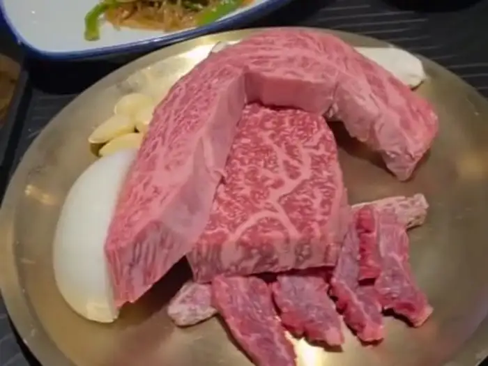 장수하늘소 인사동의 신선하고 마블링이 풍부한 최고급 한우