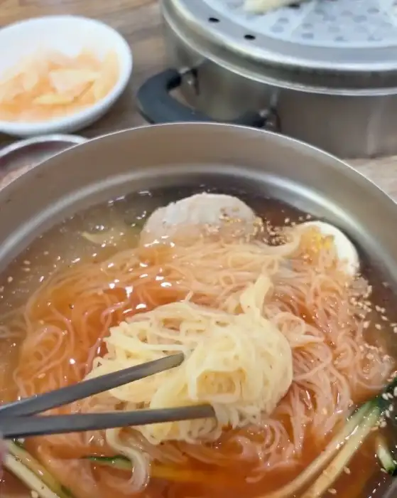 삼산밀면전문점의 살얼음 동동 물밀면