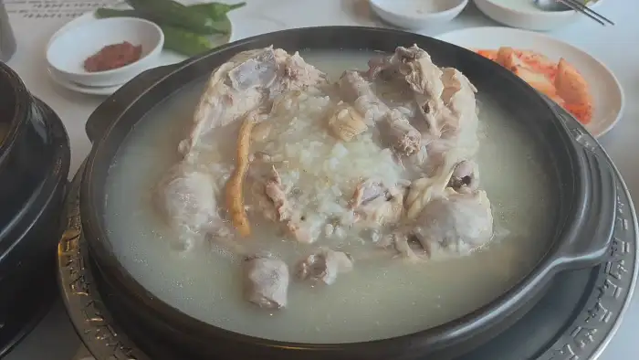 본가장수촌 평촌점 누룽지백숙 비주얼