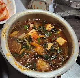 대성산정육식당 두툼한 칼집 삼겹살과 찌개