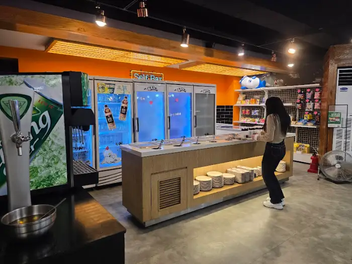 사계진미 숯불닭갈비 구로디지털점 내부 모습