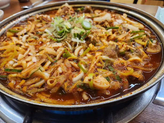 산채로 쭈꾸미 철판볶음