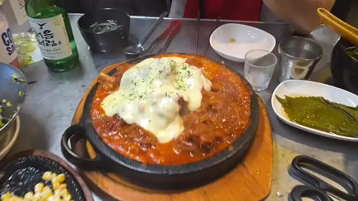 치즈 녹아내리는 등갈비