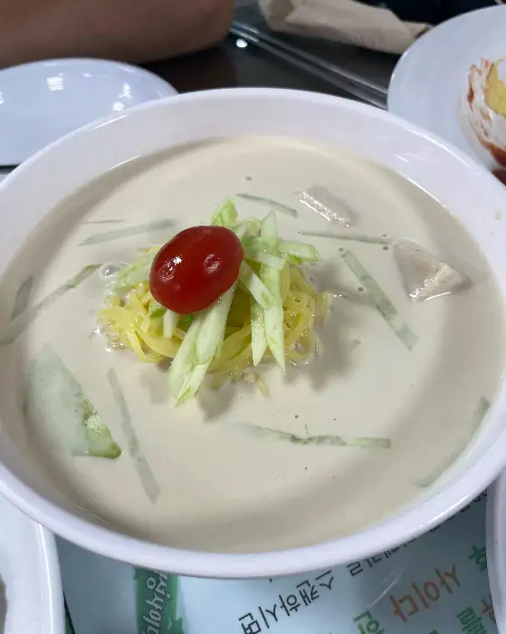 시원한 콩국수