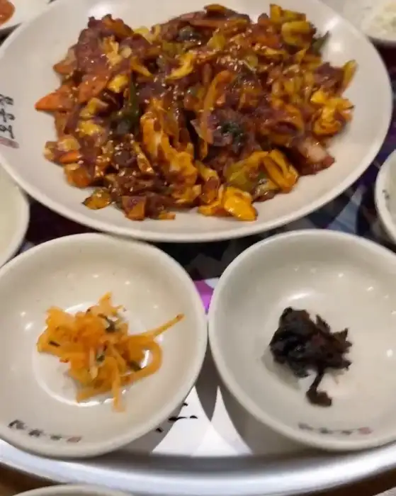 오봉스페셜의 푸짐한 한상차림