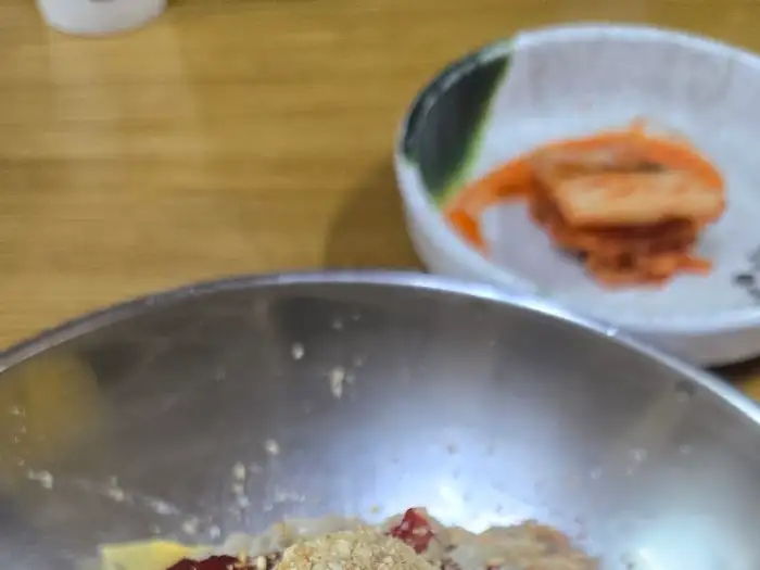 따로 나온 김치와 채소