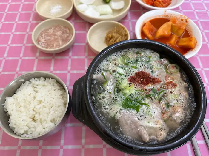 곡성 한일순대국밥의 맑은 순대국과 밥