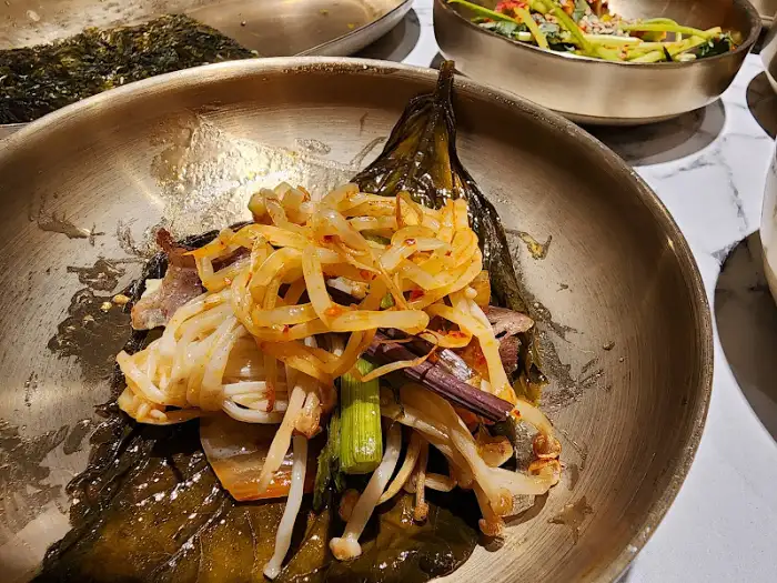 운암회관 구절판 위 채소와 고기 조합