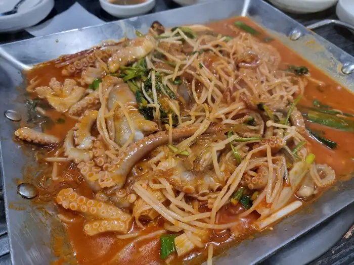 신안산낙지(가산디지털)의 먹음직스러운 철판낙지
