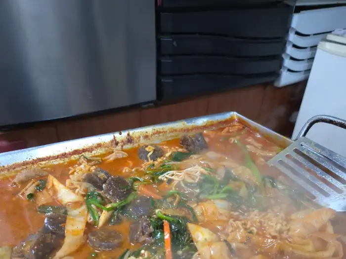 원조엄마네 순대곱창 전골 속 재료 모습