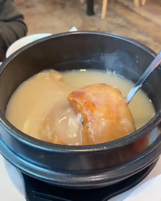 본가장수촌 평촌점 누룽지죽 한 그릇
