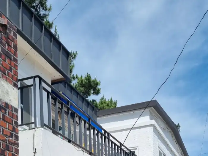 카페 외관 복층 구조