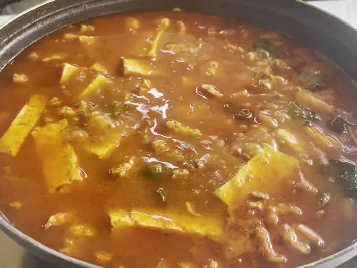 이화수식당 사태찌개 근접샷