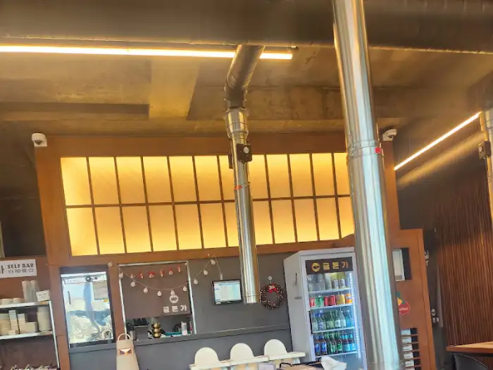 금돈가 제주 애월해안도로본점 내부 모습