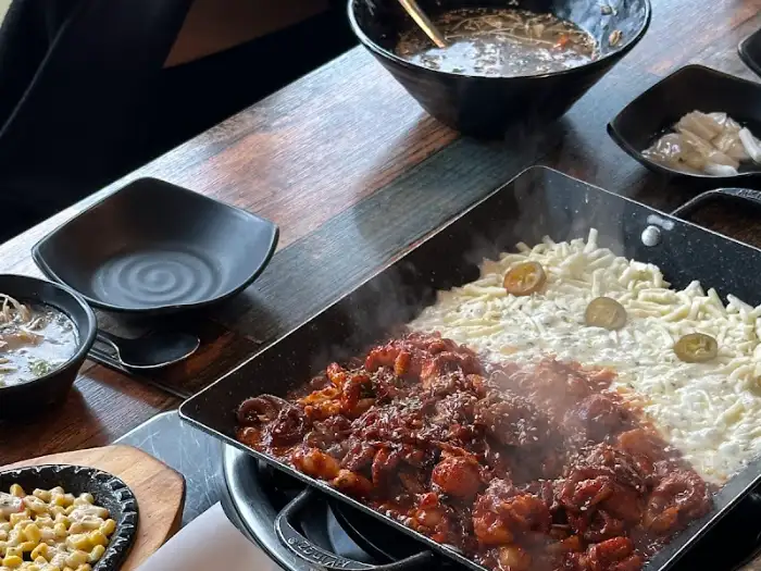 쭈야쭈 테이블 세팅과 쭈꾸미