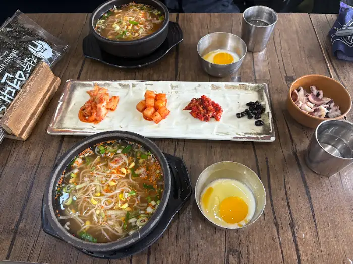 테이블 세팅 모습