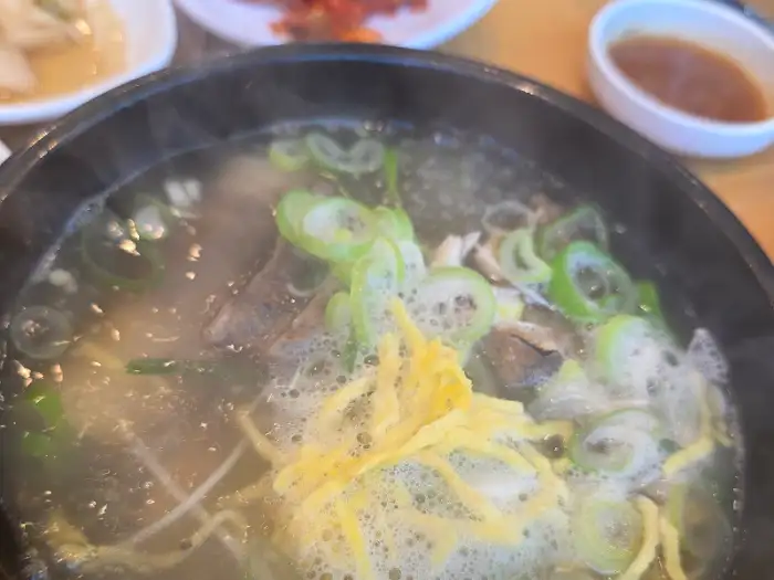 따끈한 온육수 한 숟갈