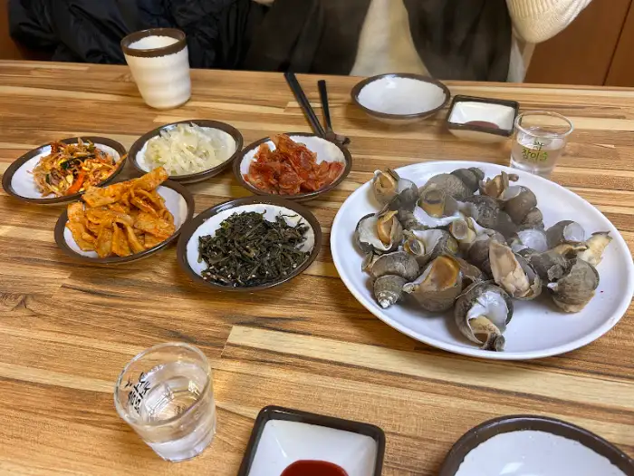 독립문 맛집 기본 찬