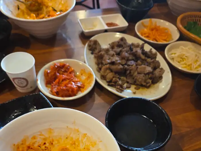 마포쌈밥식당 돼지불고기 쌈밥 상차림