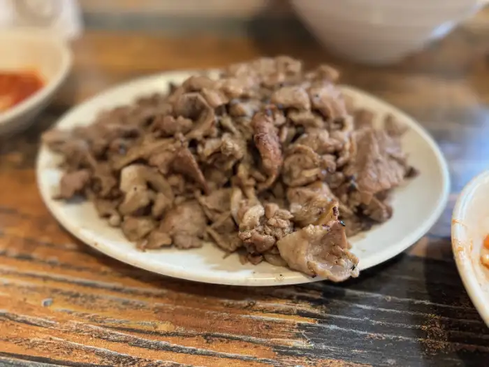 마포쌈밥식당 돼지불고기 접시