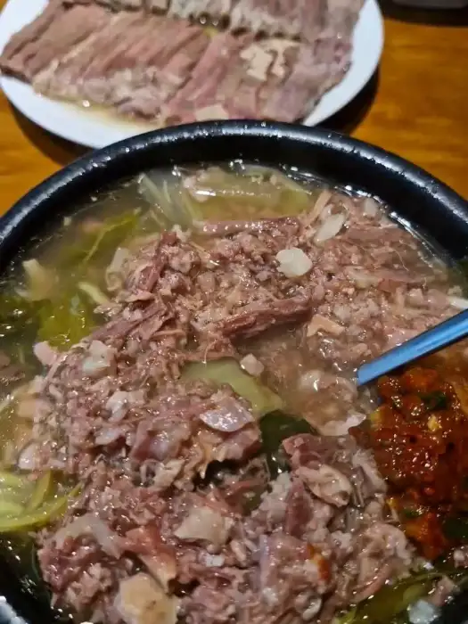 어머니대성집의 푸짐한 해장국
