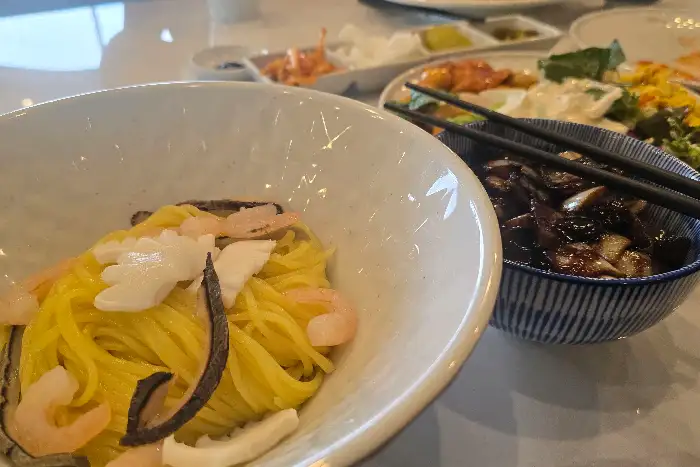 상하이가든의 짜장면과 짬뽕