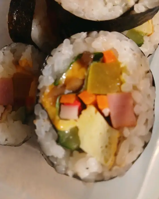 종로김밥 전남완도점의 김밥 속 재료