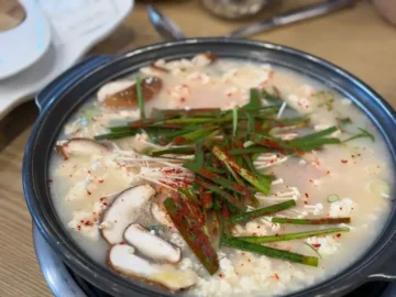 정은숙초당순두부의 담백하고 고소한 순두부 전골