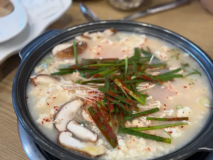 정은숙초당순두부의 담백하고 고소한 순두부 전골
