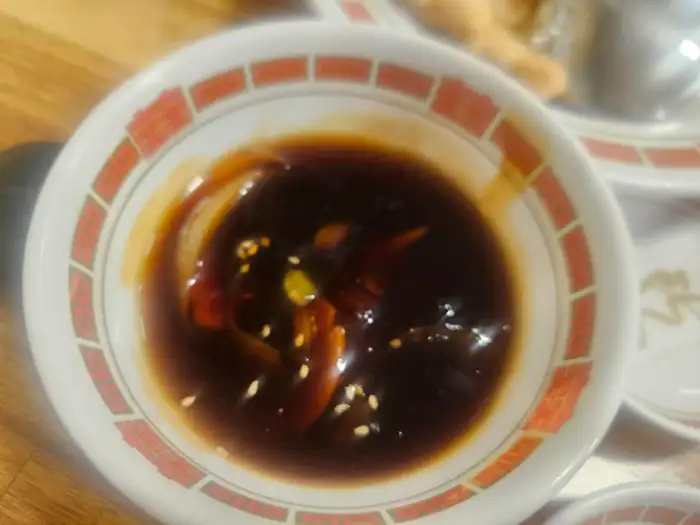 짬뽕 소스와 함께 제공되는 탕수육 소스