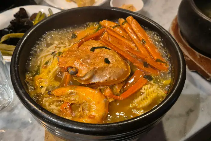 우미남 마산역점의 얼큰한 홍게라면