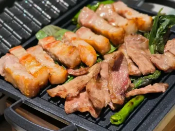 운화로의 먹음직스러운 삼겹살과 목살 구이