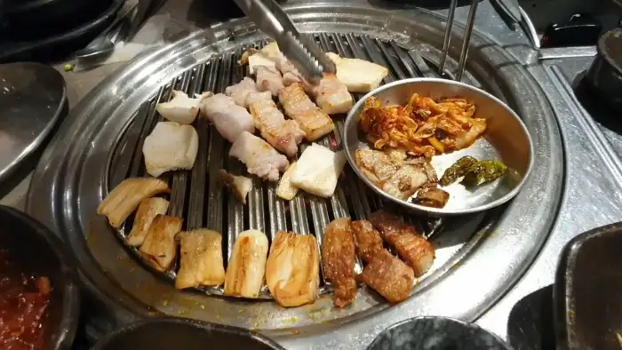 소주잔에 담긴 슬러시 소주